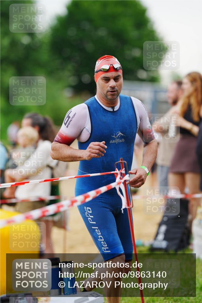 21.06.2026 - 29. Vierlanden-Triathlon LAZAROV Photography http://msf.ph/oto/9863140 21.06.2026 10:18:30 Schwimmen 494, 499, 513, 539, 571, 582, 592, 605, 606, 618 meine-sportfotos.de