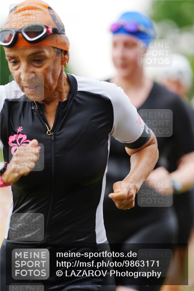 21.06.2026 - 29. Vierlanden-Triathlon LAZAROV Photography http://msf.ph/oto/9863171 21.06.2026 10:19:08 Schwimmen 355, 492, 497, 512, 524, 551, 561, 570, 595, 615 meine-sportfotos.de