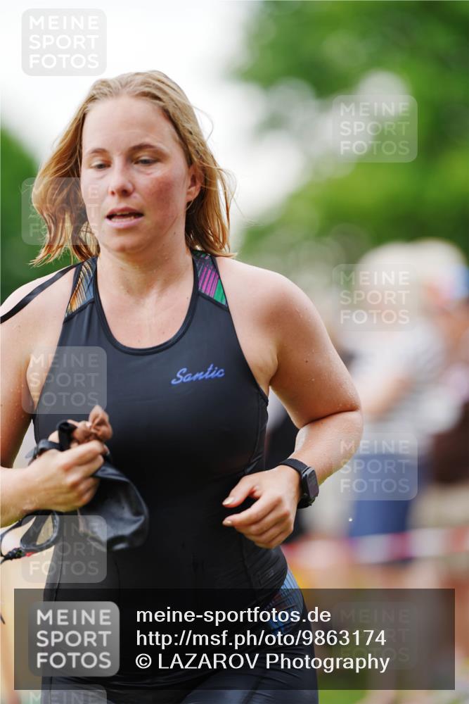 21.06.2026 - 29. Vierlanden-Triathlon LAZAROV Photography http://msf.ph/oto/9863174 21.06.2026 10:19:10 Schwimmen 355, 492, 497, 512, 519, 535, 561, 570, 595, 615 meine-sportfotos.de