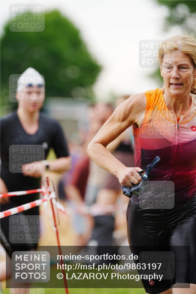 21.06.2026 - 29. Vierlanden-Triathlon LAZAROV Photography http://msf.ph/oto/9863197 21.06.2026 10:19:36 Schwimmen 498, 502, 518, 522, 523, 527, 534, 548, 566, 580, 581, 594, 603, 624, 1357 meine-sportfotos.de