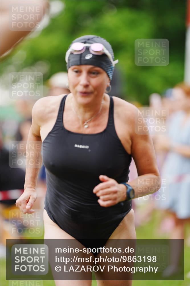 21.06.2026 - 29. Vierlanden-Triathlon LAZAROV Photography http://msf.ph/oto/9863198 21.06.2026 10:19:42 Schwimmen 498, 505, 518, 522, 523, 527, 534, 548, 566, 579, 580, 581, 594, 603, 1357 meine-sportfotos.de