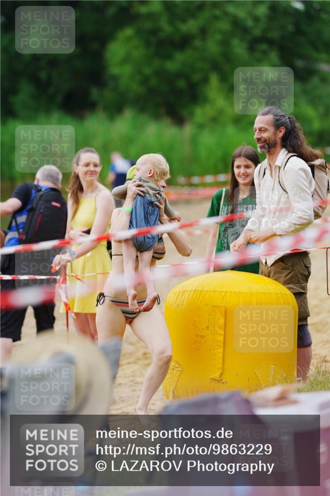 21.06.2026 - 29. Vierlanden-Triathlon LAZAROV Photography http://msf.ph/oto/9863229 21.06.2026 10:20:50 Schwimmen 612 meine-sportfotos.de