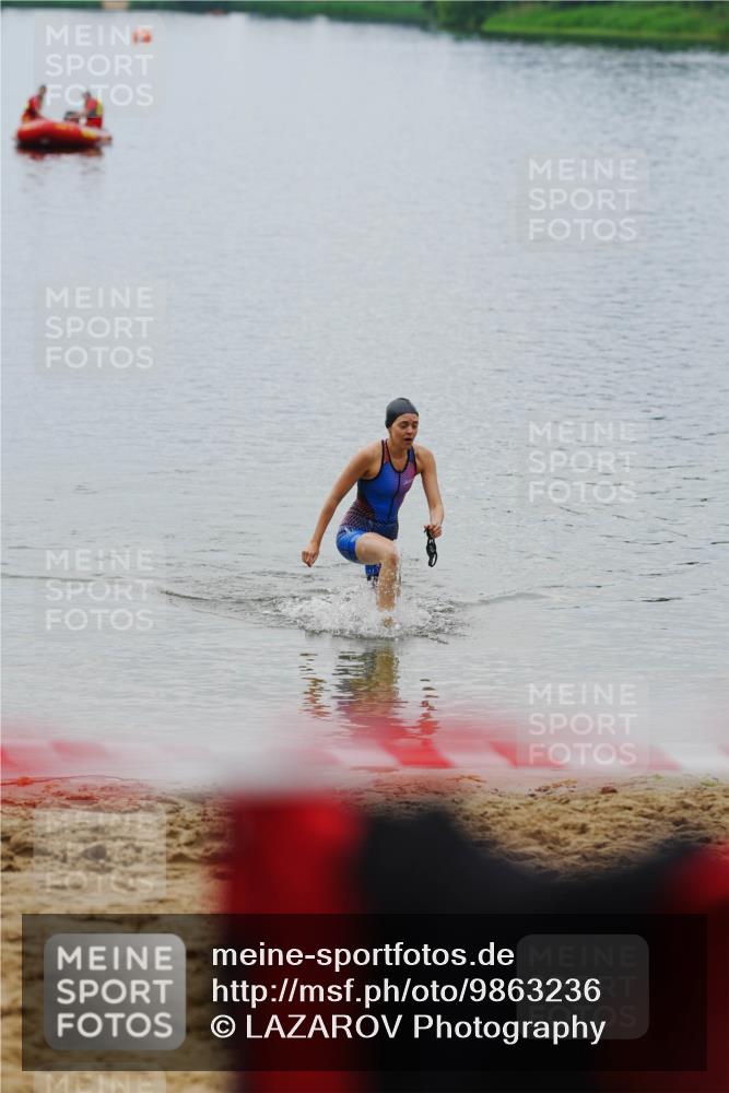 21.06.2026 - 29. Vierlanden-Triathlon LAZAROV Photography http://msf.ph/oto/9863236 21.06.2026 10:21:06 Schwimmen  meine-sportfotos.de