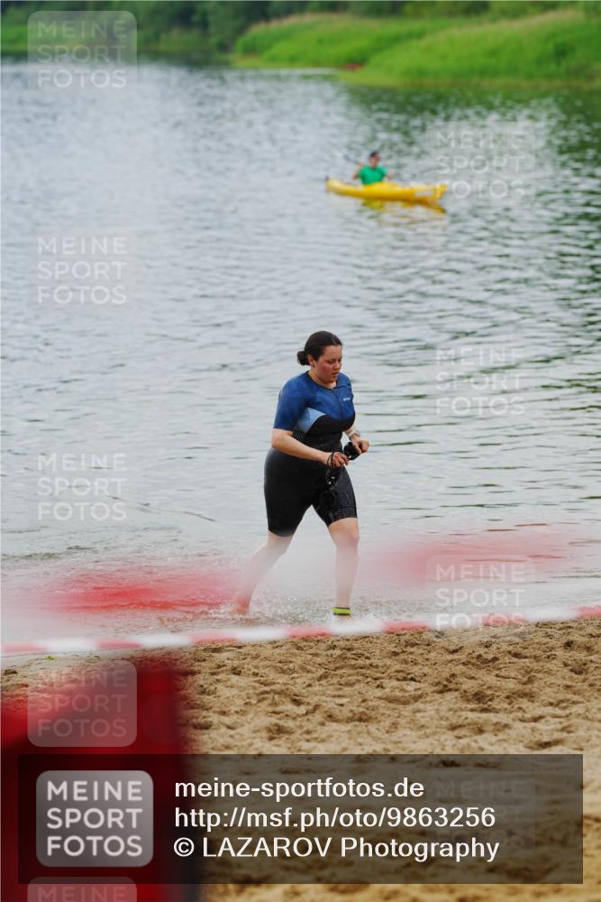 21.06.2026 - 29. Vierlanden-Triathlon LAZAROV Photography http://msf.ph/oto/9863256 21.06.2026 10:21:59 Schwimmen 541 meine-sportfotos.de