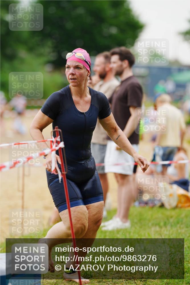 21.06.2026 - 29. Vierlanden-Triathlon LAZAROV Photography http://msf.ph/oto/9863276 21.06.2026 10:23:38 Schwimmen 504 meine-sportfotos.de