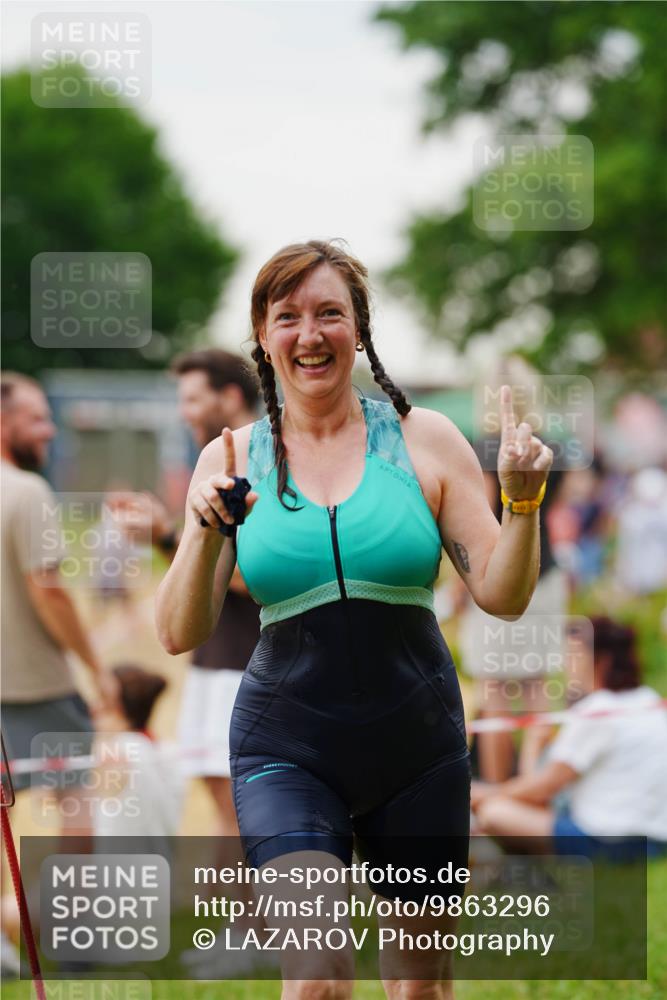 21.06.2026 - 29. Vierlanden-Triathlon LAZAROV Photography http://msf.ph/oto/9863296 21.06.2026 10:24:14 Schwimmen 589, 611 meine-sportfotos.de