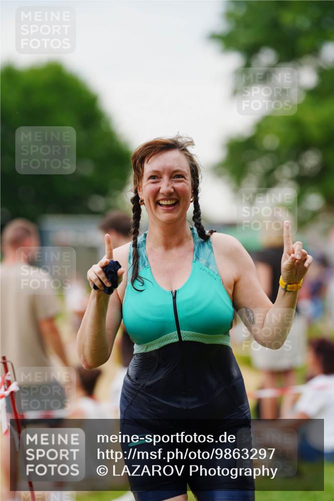 21.06.2026 - 29. Vierlanden-Triathlon LAZAROV Photography http://msf.ph/oto/9863297 21.06.2026 10:24:14 Schwimmen 589, 611 meine-sportfotos.de