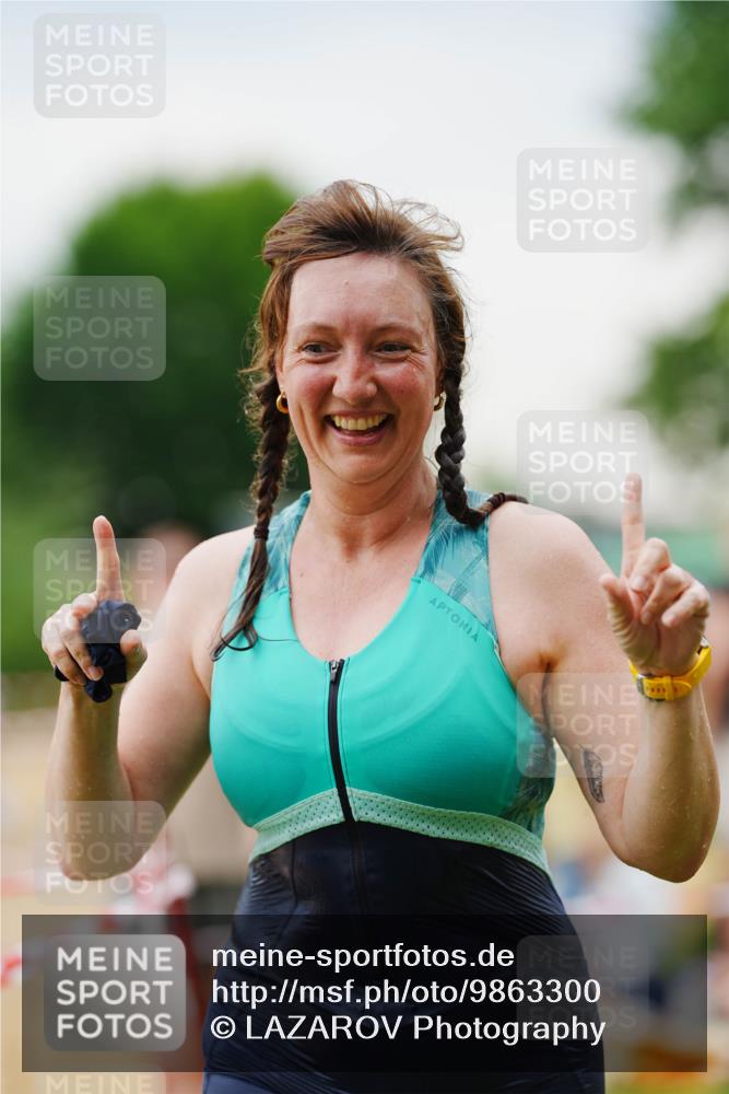 21.06.2026 - 29. Vierlanden-Triathlon LAZAROV Photography http://msf.ph/oto/9863300 21.06.2026 10:24:15 Schwimmen 589, 611 meine-sportfotos.de