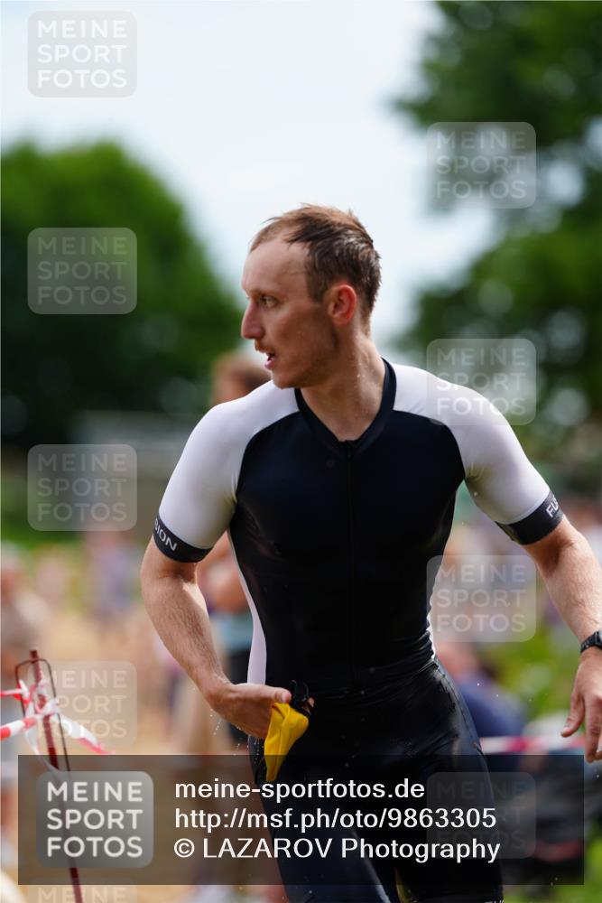 21.06.2026 - 29. Vierlanden-Triathlon LAZAROV Photography http://msf.ph/oto/9863305 21.06.2026 10:52:36 Schwimmen 639, 677 meine-sportfotos.de