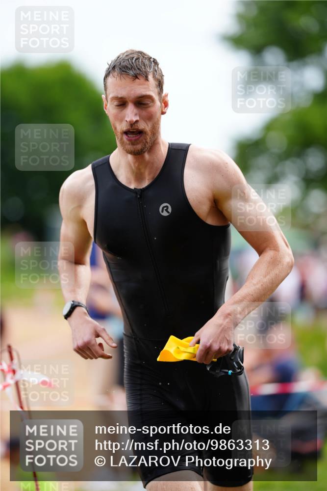 21.06.2026 - 29. Vierlanden-Triathlon LAZAROV Photography http://msf.ph/oto/9863313 21.06.2026 10:53:14 Schwimmen 657, 706 meine-sportfotos.de