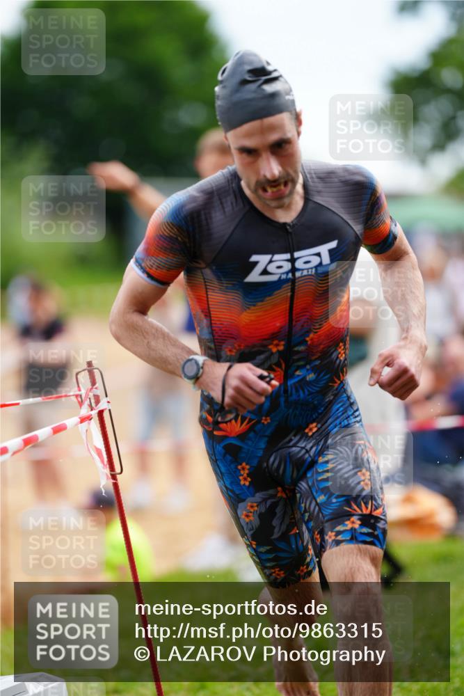 21.06.2026 - 29. Vierlanden-Triathlon LAZAROV Photography http://msf.ph/oto/9863315 21.06.2026 10:53:25 Schwimmen 657 meine-sportfotos.de