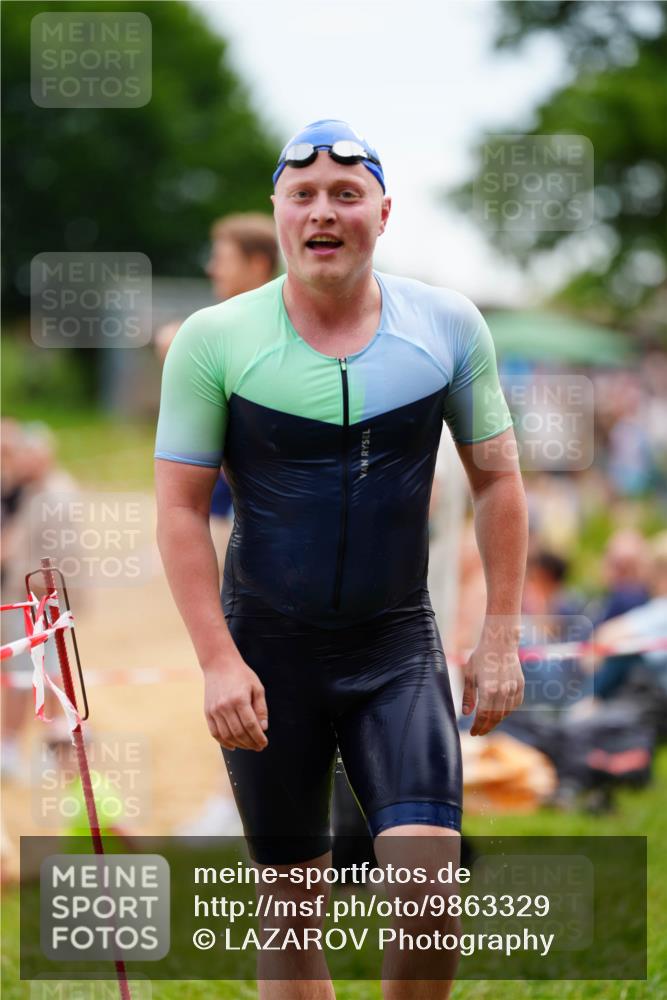 21.06.2026 - 29. Vierlanden-Triathlon LAZAROV Photography http://msf.ph/oto/9863329 21.06.2026 10:55:13 Schwimmen 97, 679 meine-sportfotos.de