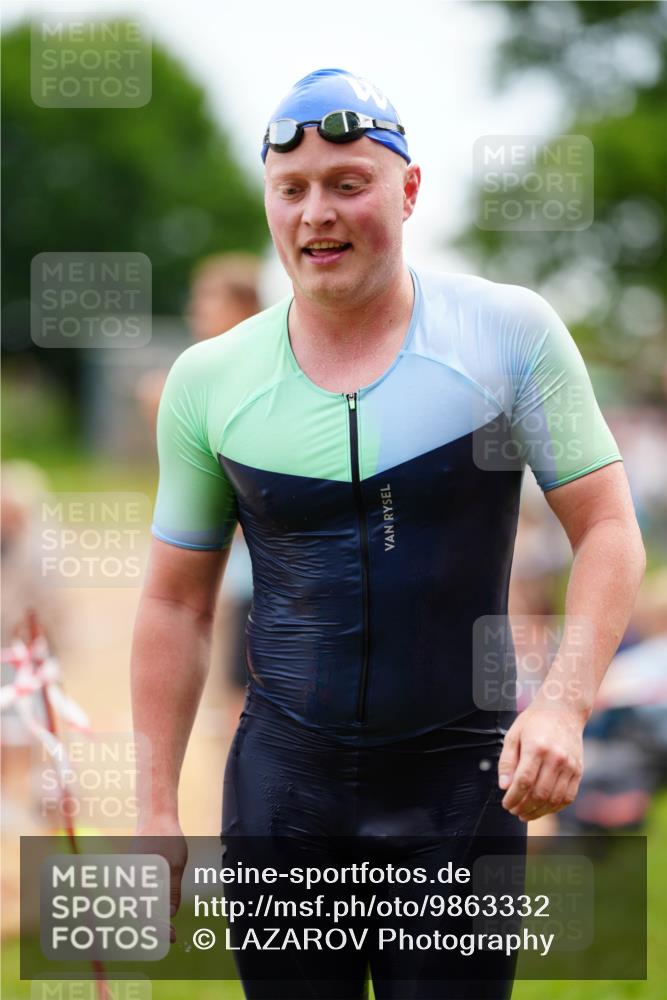 21.06.2026 - 29. Vierlanden-Triathlon LAZAROV Photography http://msf.ph/oto/9863332 21.06.2026 10:55:14 Schwimmen 97, 679 meine-sportfotos.de