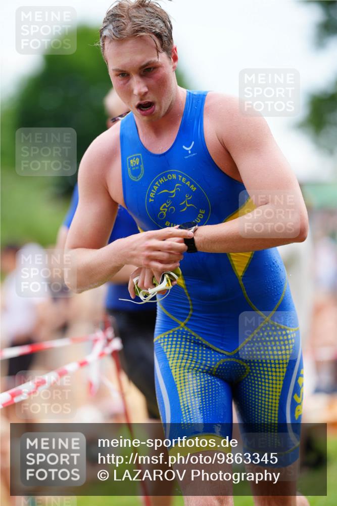 21.06.2026 - 29. Vierlanden-Triathlon LAZAROV Photography http://msf.ph/oto/9863345 21.06.2026 10:55:44 Schwimmen 637, 663, 739, 742, 753 meine-sportfotos.de