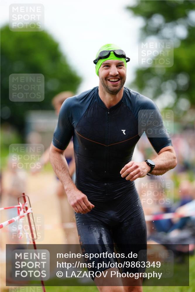 21.06.2026 - 29. Vierlanden-Triathlon LAZAROV Photography http://msf.ph/oto/9863349 21.06.2026 10:55:52 Schwimmen 663, 739, 742, 753 meine-sportfotos.de