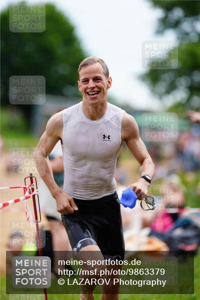 21.06.2026 - 29. Vierlanden-Triathlon LAZAROV Photography http://msf.ph/oto/9863379 21.06.2026 10:57:13 Schwimmen 701, 726, 740 meine-sportfotos.de