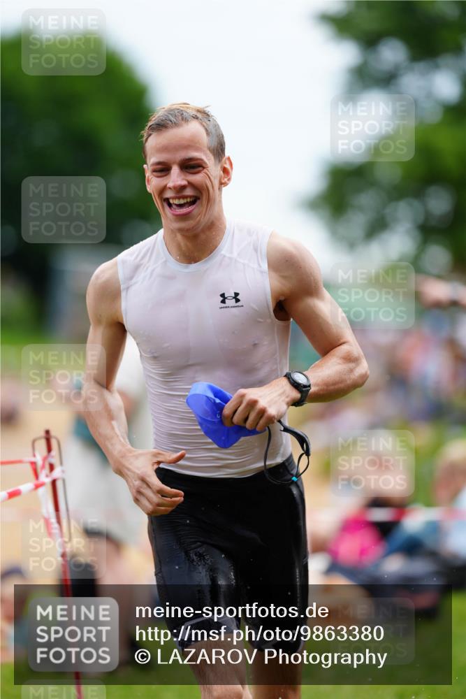 21.06.2026 - 29. Vierlanden-Triathlon LAZAROV Photography http://msf.ph/oto/9863380 21.06.2026 10:57:13 Schwimmen 701, 726, 740 meine-sportfotos.de