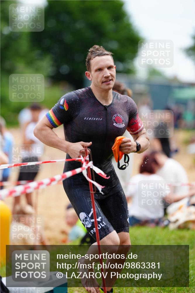 21.06.2026 - 29. Vierlanden-Triathlon LAZAROV Photography http://msf.ph/oto/9863381 21.06.2026 10:57:16 Schwimmen 701, 726, 740 meine-sportfotos.de