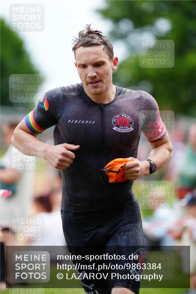 21.06.2026 - 29. Vierlanden-Triathlon LAZAROV Photography http://msf.ph/oto/9863384 21.06.2026 10:57:17 Schwimmen 701, 726, 740 meine-sportfotos.de