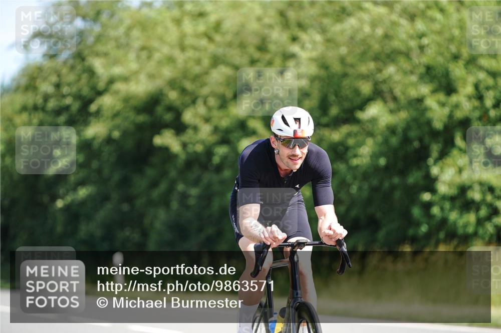 21.06.2026 - Viking Triathlon Michael Burmester http://msf.ph/oto/9863571 21.06.2026 11:33:34 Radfahren 339, 376, 389, 403, 453, 453, 457, 486, 487, 487, 496, 506, 520, 521 meine-sportfotos.de