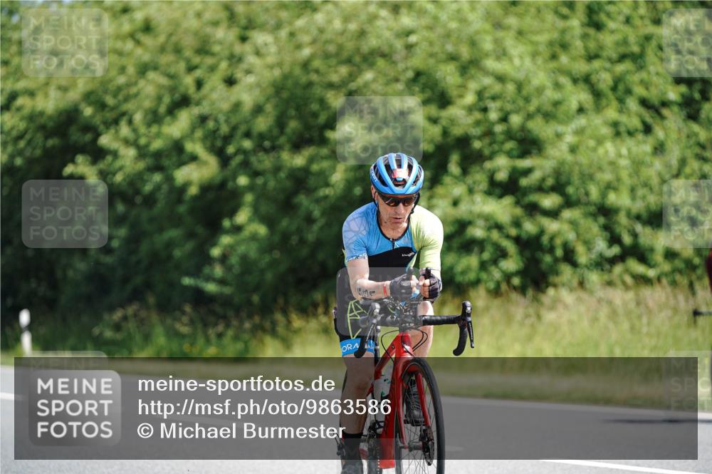 21.06.2026 - Viking Triathlon Michael Burmester http://msf.ph/oto/9863586 21.06.2026 11:38:54 Radfahren 100, 102, 105, 164, 171, 268, 276, 306, 326, 531, 563, 605, 606, 617, 638, 648 meine-sportfotos.de
