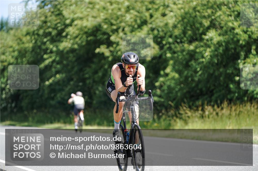 21.06.2026 - Viking Triathlon Michael Burmester http://msf.ph/oto/9863604 21.06.2026 11:39:03 Radfahren 51, 73, 98, 102, 105, 126, 273, 276, 306, 326, 353, 523, 531, 606, 617 meine-sportfotos.de
