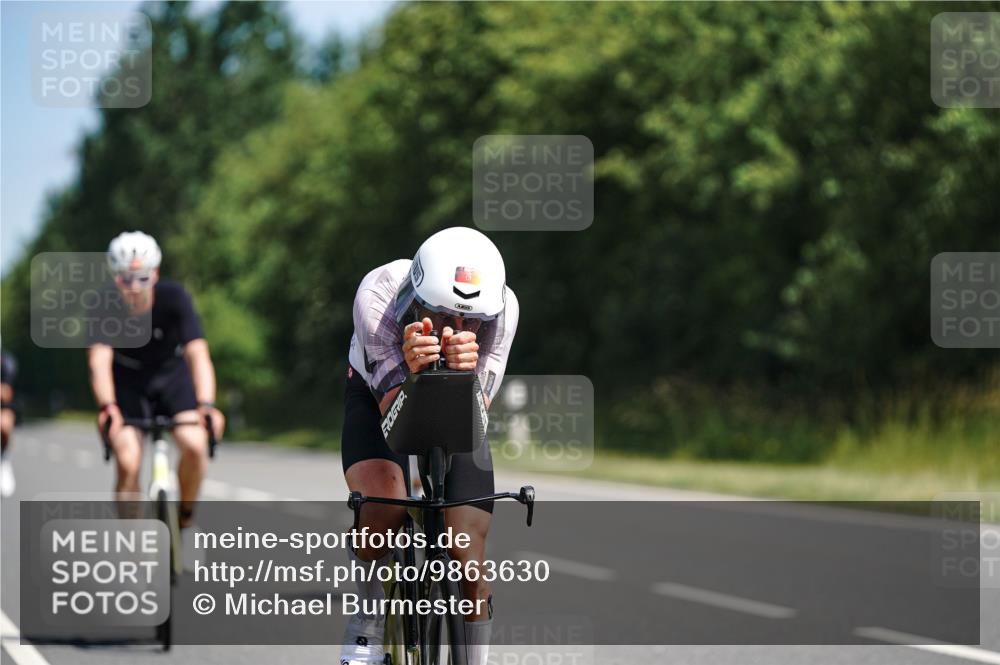21.06.2026 - Viking Triathlon Michael Burmester http://msf.ph/oto/9863630 21.06.2026 11:39:52 Radfahren 2, 19, 21, 91, 173, 192, 194, 194, 313, 350, 380 meine-sportfotos.de