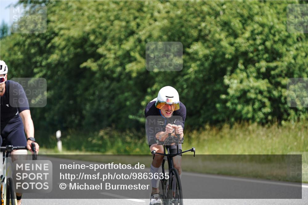 21.06.2026 - Viking Triathlon Michael Burmester http://msf.ph/oto/9863635 21.06.2026 11:39:53 Radfahren 2, 19, 21, 91, 173, 192, 194, 194, 313, 350, 380 meine-sportfotos.de