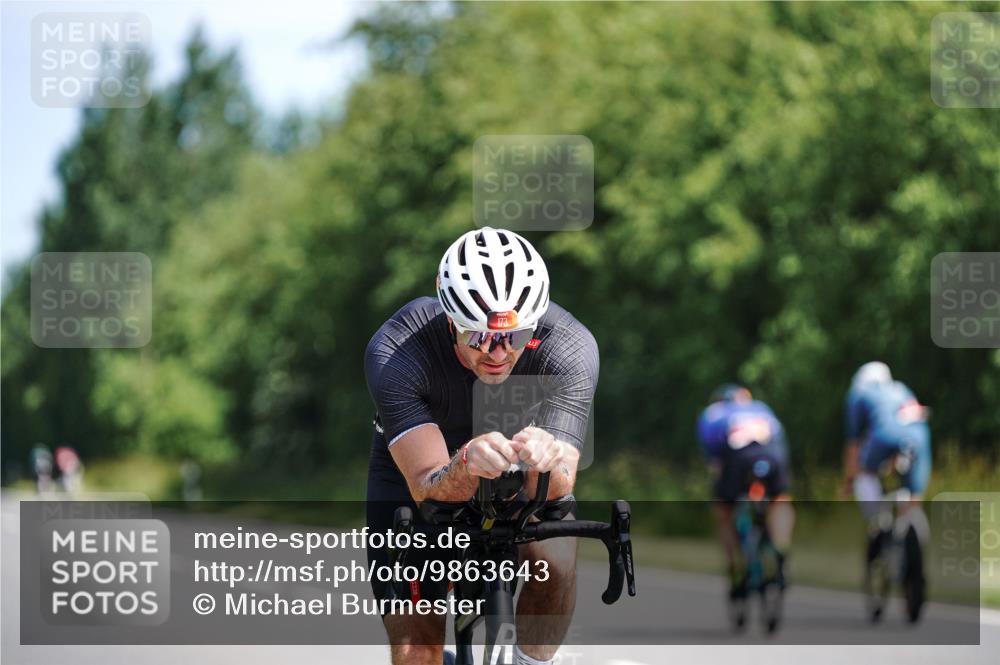 21.06.2026 - Viking Triathlon Michael Burmester http://msf.ph/oto/9863643 21.06.2026 11:39:56 Radfahren 2, 19, 21, 91, 173, 192, 194, 205, 313, 350, 380, 555, 607, 639 meine-sportfotos.de