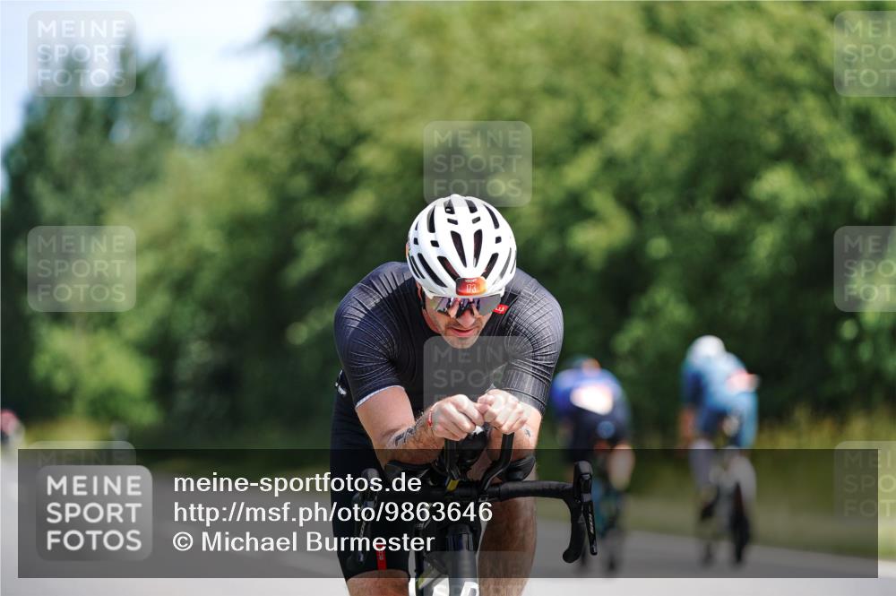 21.06.2026 - Viking Triathlon Michael Burmester http://msf.ph/oto/9863646 21.06.2026 11:39:56 Radfahren 2, 19, 21, 91, 173, 192, 194, 205, 313, 350, 380, 555, 607, 639 meine-sportfotos.de