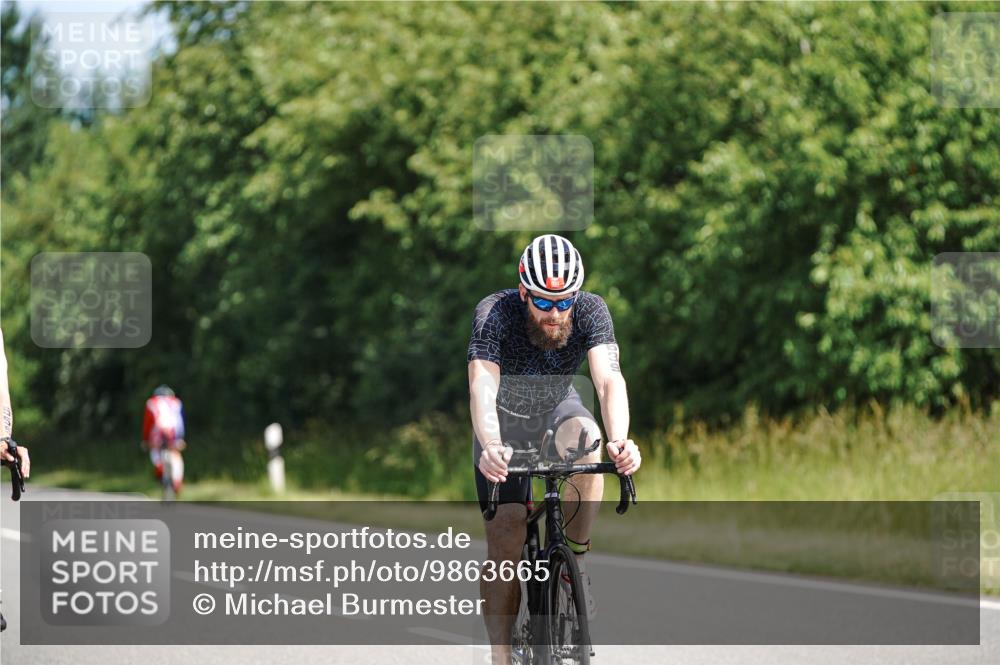 21.06.2026 - Viking Triathlon Michael Burmester http://msf.ph/oto/9863665 21.06.2026 11:40:12 Radfahren 21, 144, 161, 196, 205, 342, 350, 380, 475, 540, 554, 555, 607, 628, 639 meine-sportfotos.de