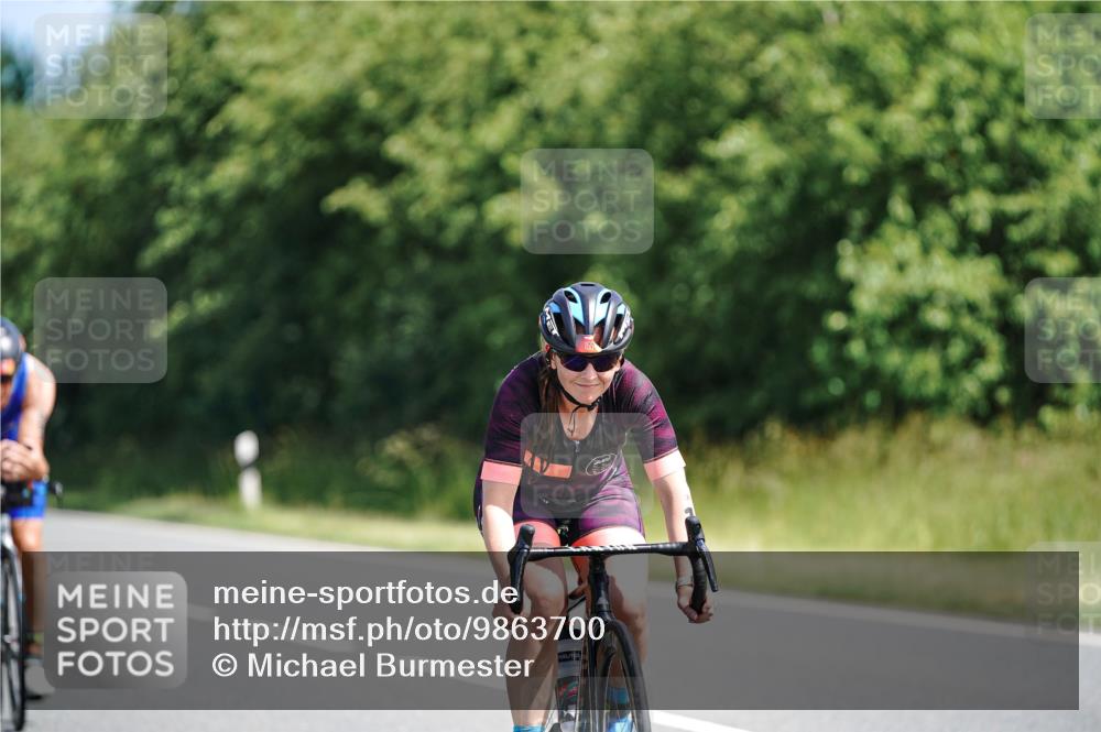 21.06.2026 - Viking Triathlon Michael Burmester http://msf.ph/oto/9863700 21.06.2026 11:40:43 Radfahren 7, 155, 260, 317, 366, 445, 465, 467 meine-sportfotos.de