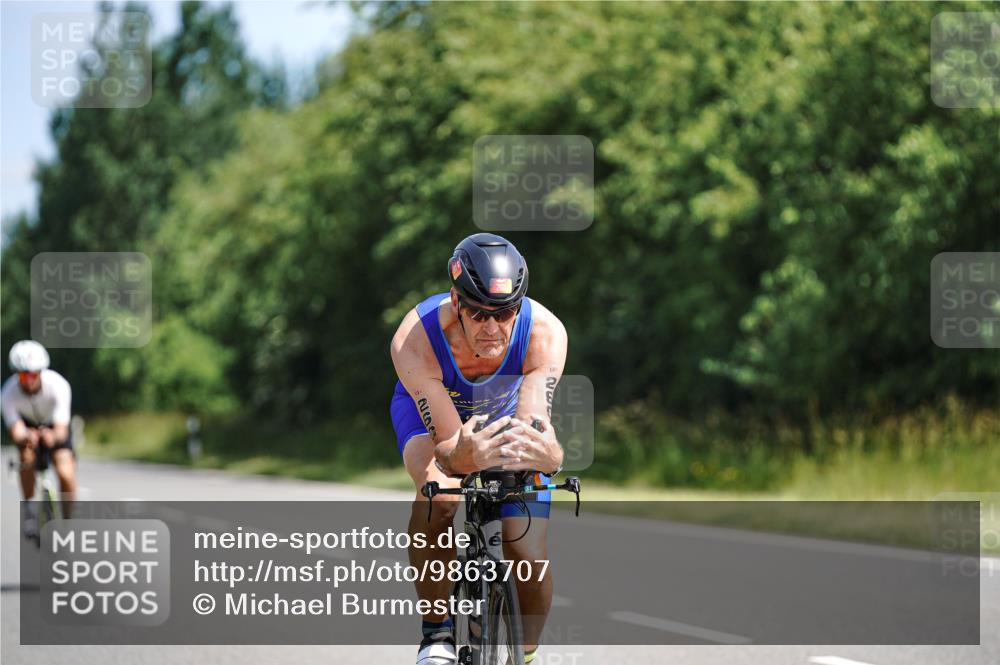 21.06.2026 - Viking Triathlon Michael Burmester http://msf.ph/oto/9863707 21.06.2026 11:40:44 Radfahren 155, 260, 317, 366, 445, 465, 467 meine-sportfotos.de