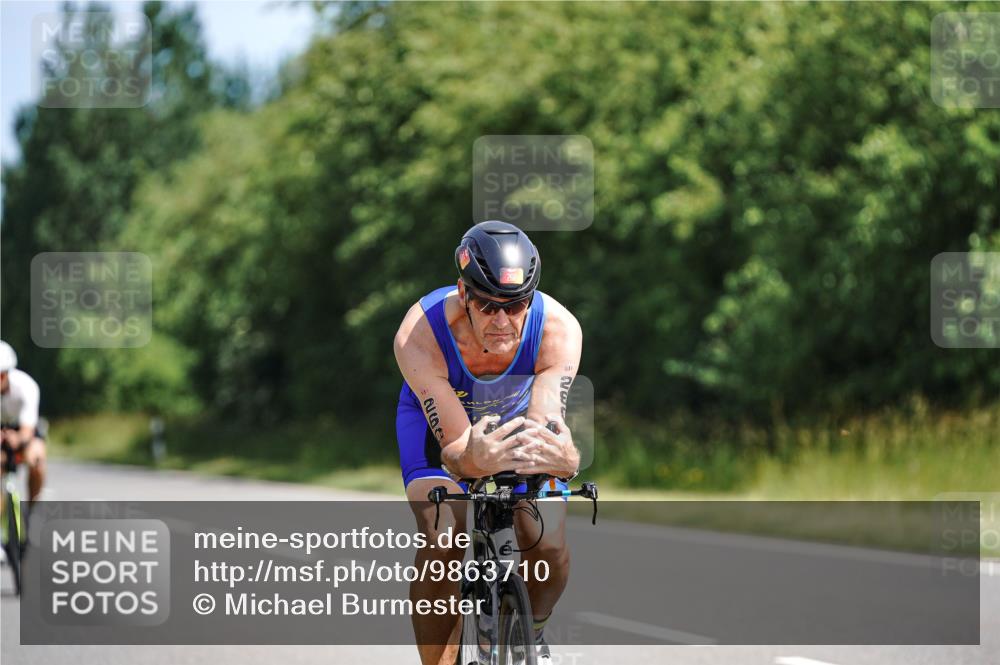 21.06.2026 - Viking Triathlon Michael Burmester http://msf.ph/oto/9863710 21.06.2026 11:40:44 Radfahren 155, 260, 317, 366, 445, 465, 467 meine-sportfotos.de