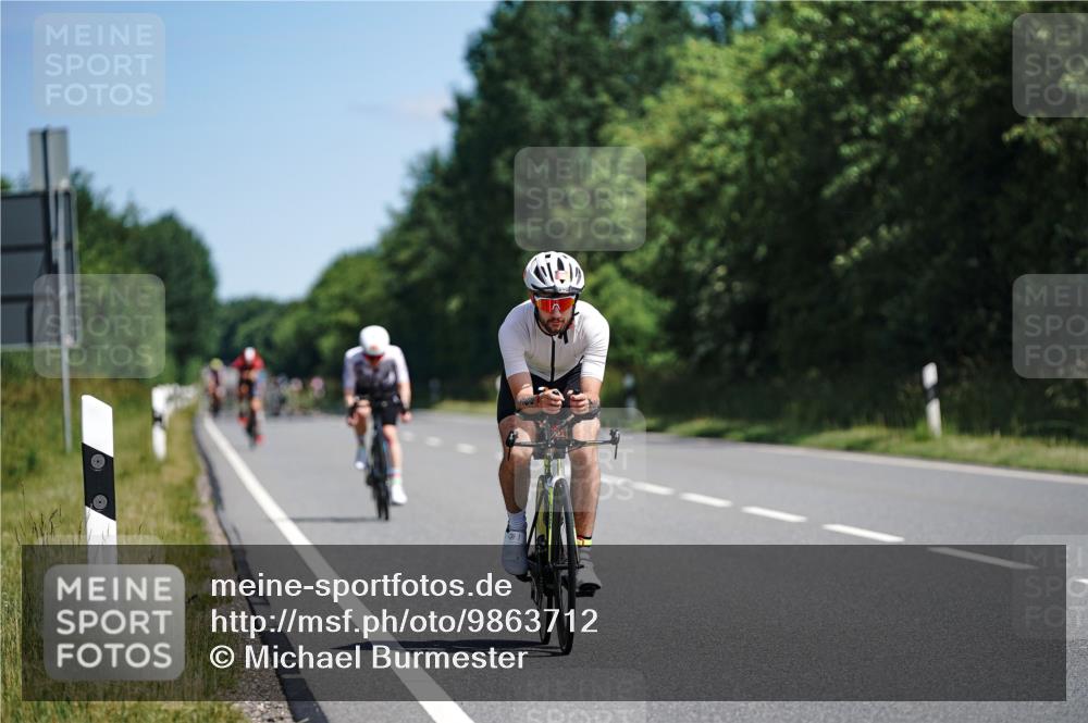 21.06.2026 - Viking Triathlon Michael Burmester http://msf.ph/oto/9863712 21.06.2026 11:40:45 Radfahren 155, 260, 317, 366, 445, 465, 467 meine-sportfotos.de