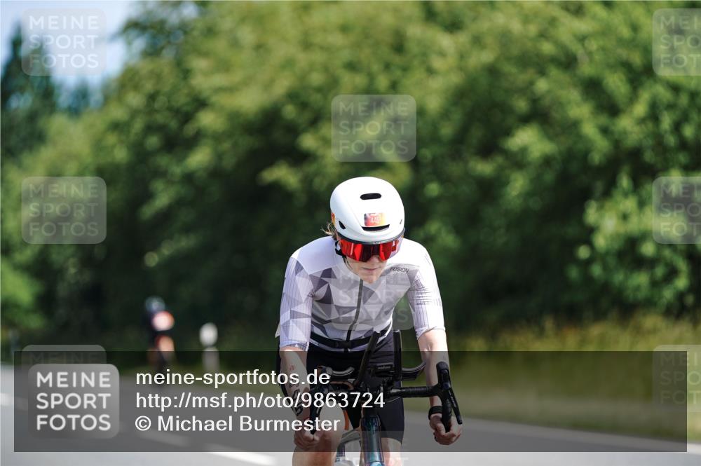 21.06.2026 - Viking Triathlon Michael Burmester http://msf.ph/oto/9863724 21.06.2026 11:40:49 Radfahren 96, 155, 260, 287, 317, 317, 366, 445, 467 meine-sportfotos.de