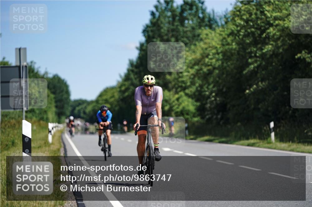 21.06.2026 - Viking Triathlon Michael Burmester http://msf.ph/oto/9863747 21.06.2026 11:41:03 Radfahren 26, 96, 136, 247, 287, 287, 317, 317, 467, 467, 658 meine-sportfotos.de