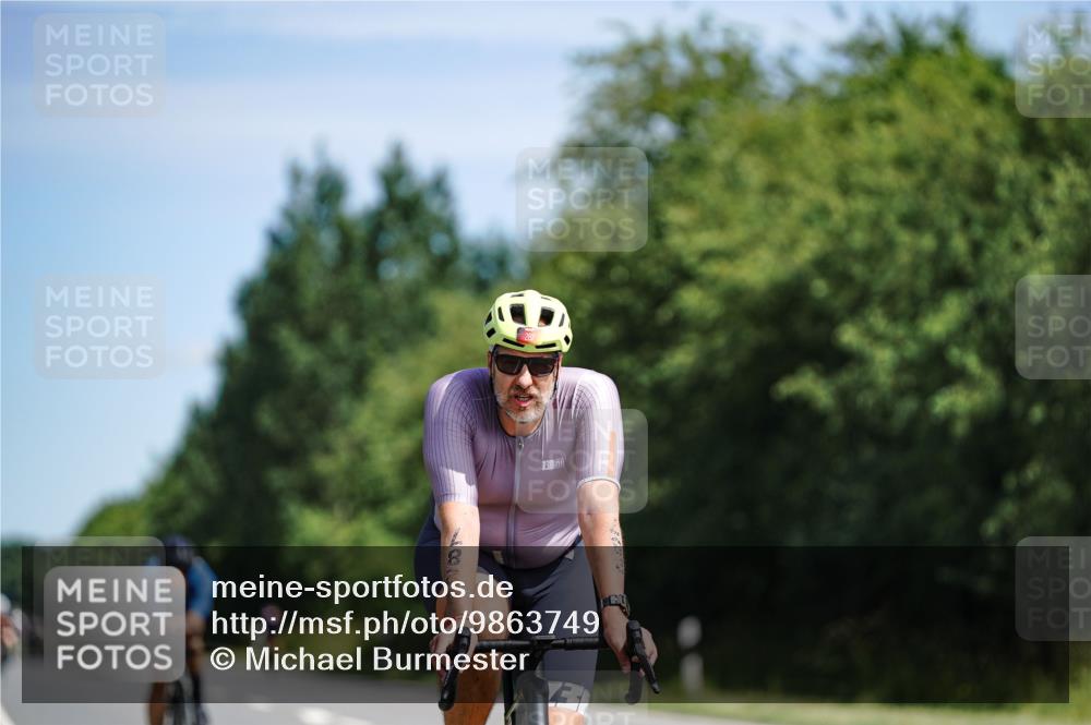 21.06.2026 - Viking Triathlon Michael Burmester http://msf.ph/oto/9863749 21.06.2026 11:41:05 Radfahren 26, 96, 136, 247, 287, 287, 317, 467, 467, 658 meine-sportfotos.de
