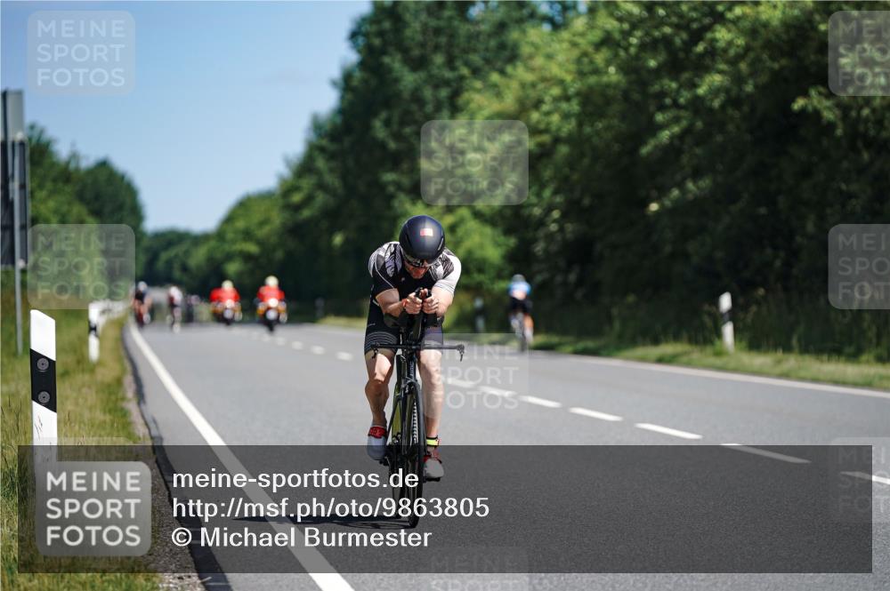 21.06.2026 - Viking Triathlon Michael Burmester http://msf.ph/oto/9863805 21.06.2026 11:42:02 Radfahren 83, 124, 142, 142, 239, 364, 390, 455, 517, 621 meine-sportfotos.de