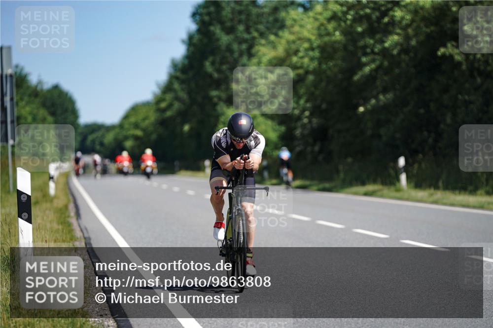 21.06.2026 - Viking Triathlon Michael Burmester http://msf.ph/oto/9863808 21.06.2026 11:42:03 Radfahren 83, 124, 142, 142, 364, 390, 455, 517, 621 meine-sportfotos.de
