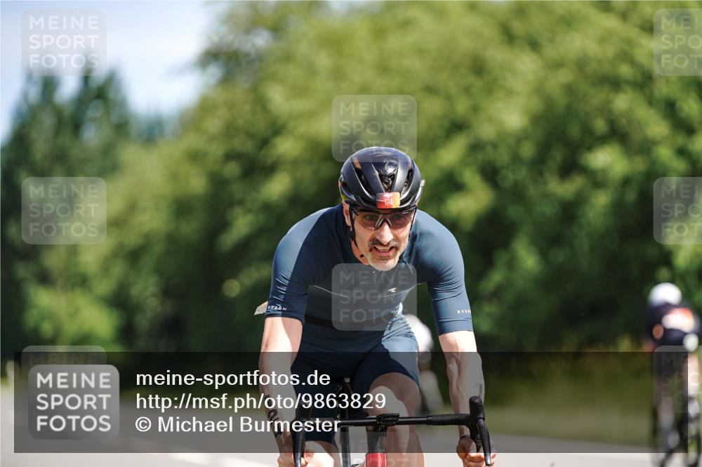 21.06.2026 - Viking Triathlon Michael Burmester http://msf.ph/oto/9863829 21.06.2026 11:42:20 Radfahren 83, 116, 118, 124, 142, 172, 331, 517, 556, 661 meine-sportfotos.de