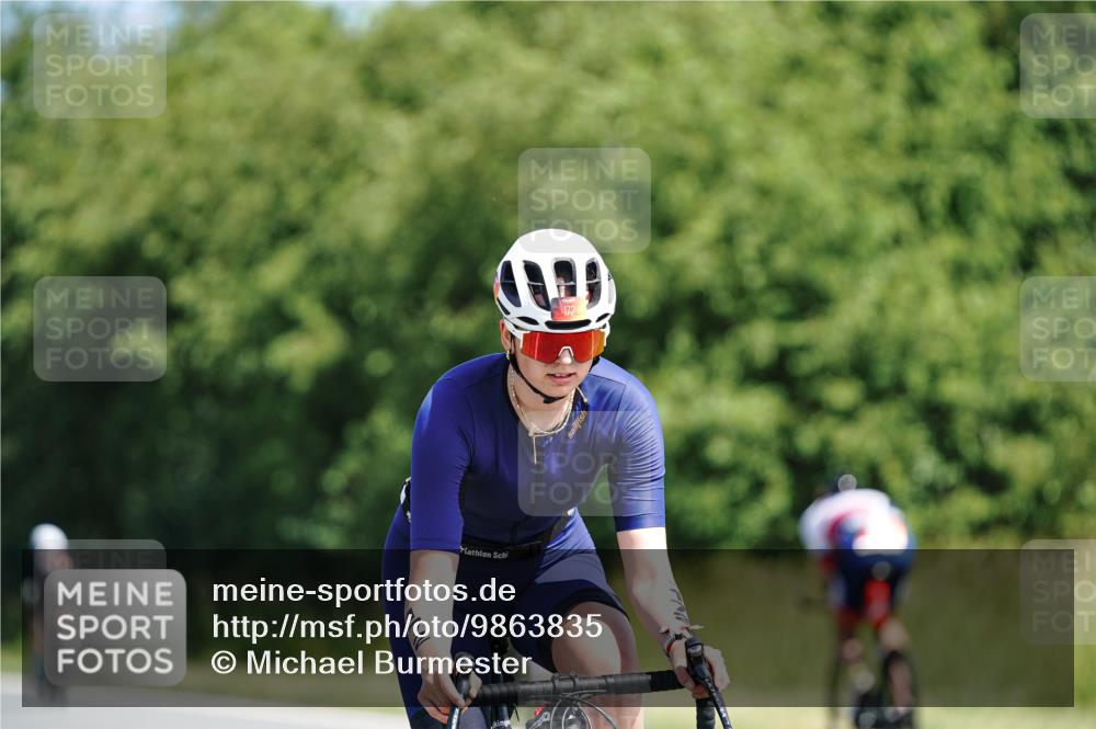 21.06.2026 - Viking Triathlon Michael Burmester http://msf.ph/oto/9863835 21.06.2026 11:42:22 Radfahren 83, 116, 118, 124, 142, 172, 331, 517, 556, 661 meine-sportfotos.de