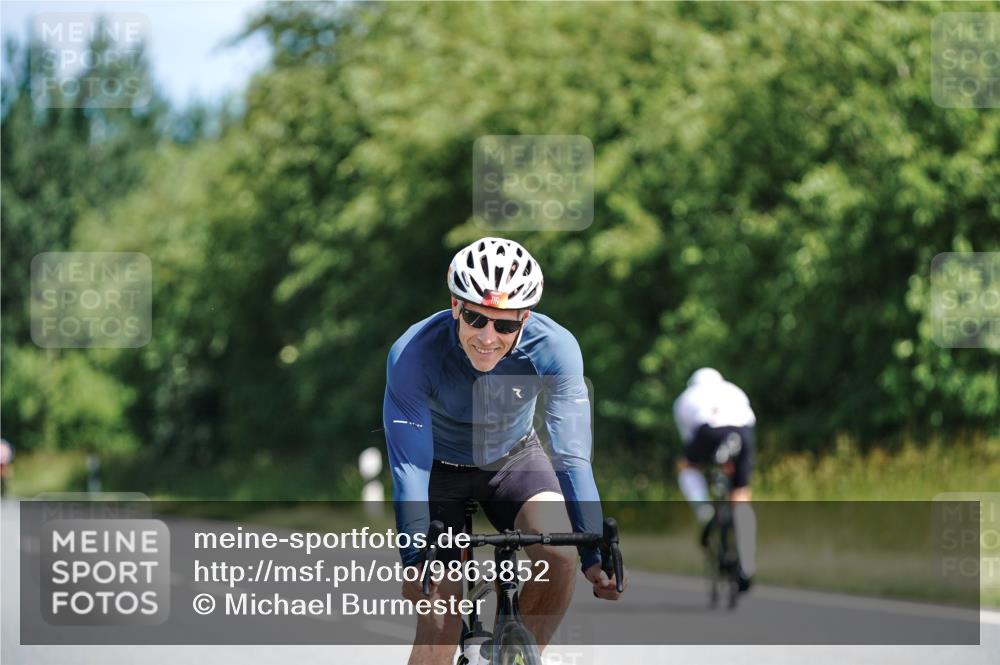 21.06.2026 - Viking Triathlon Michael Burmester http://msf.ph/oto/9863852 21.06.2026 11:42:32 Radfahren 16, 53, 116, 118, 132, 172, 331, 397, 556, 634, 645, 661 meine-sportfotos.de