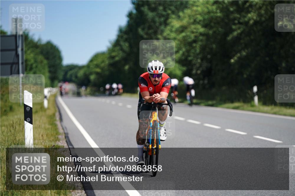 21.06.2026 - Viking Triathlon Michael Burmester http://msf.ph/oto/9863858 21.06.2026 11:42:38 Radfahren 16, 53, 90, 116, 118, 132, 226, 397, 556, 634, 645, 661 meine-sportfotos.de