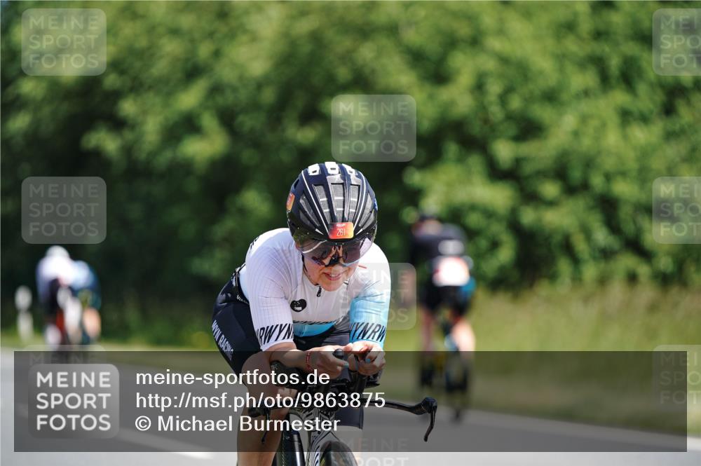 21.06.2026 - Viking Triathlon Michael Burmester http://msf.ph/oto/9863875 21.06.2026 11:43:59 Radfahren 20, 66, 68, 70, 70, 75, 255, 261, 348, 370, 374, 386, 419, 441, 463, 642, 670 meine-sportfotos.de