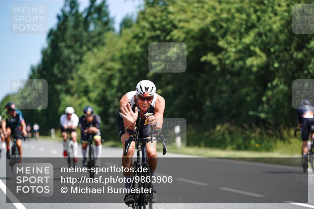 21.06.2026 - Viking Triathlon Michael Burmester http://msf.ph/oto/9863906 21.06.2026 11:44:18 Radfahren 44, 56, 84, 163, 166, 199, 211, 252, 282, 289, 348, 348, 374, 387, 411, 463, 509, 561, 608, 613, 643, 670 meine-sportfotos.de