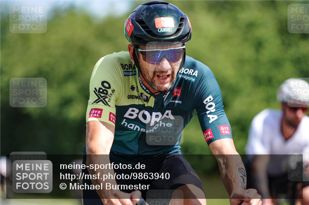 21.06.2026 - Viking Triathlon Michael Burmester http://msf.ph/oto/9863940 21.06.2026 11:44:22 Radfahren 44, 56, 84, 163, 166, 199, 211, 252, 282, 289, 348, 348, 374, 387, 411, 509, 561, 608, 613, 643 meine-sportfotos.de
