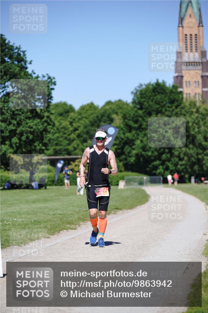 21.06.2026 - Viking Triathlon Michael Burmester http://msf.ph/oto/9863942 21.06.2026 16:29:42 Laufen 282 meine-sportfotos.de