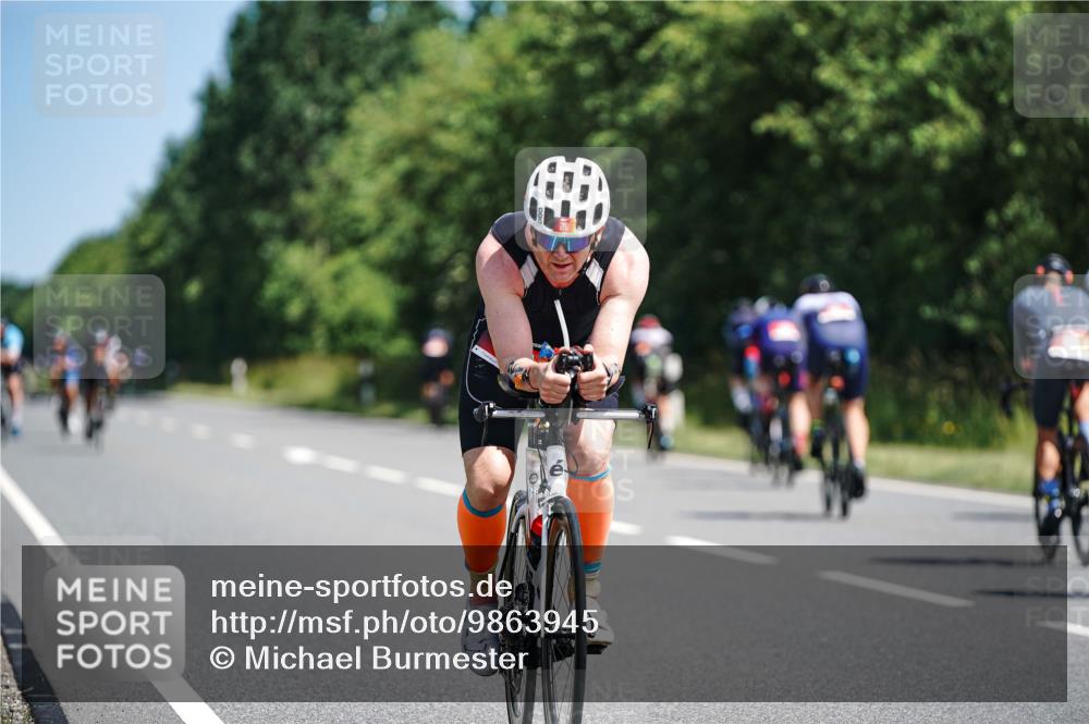 21.06.2026 - Viking Triathlon Michael Burmester http://msf.ph/oto/9863945 21.06.2026 11:44:23 Radfahren 44, 56, 84, 163, 166, 199, 211, 252, 282, 289, 348, 348, 374, 387, 411, 509, 548, 561, 608, 613, 643 meine-sportfotos.de