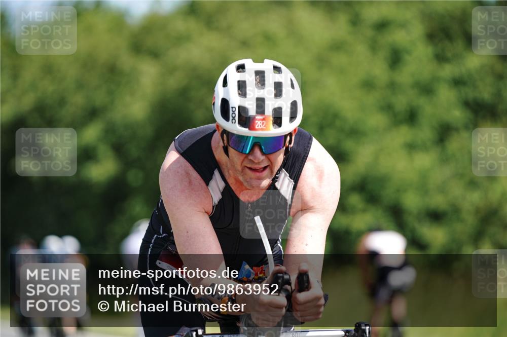 21.06.2026 - Viking Triathlon Michael Burmester http://msf.ph/oto/9863952 21.06.2026 11:44:24 Radfahren 44, 56, 84, 163, 166, 199, 211, 252, 282, 289, 348, 348, 374, 387, 411, 509, 548, 561, 608, 613, 643 meine-sportfotos.de